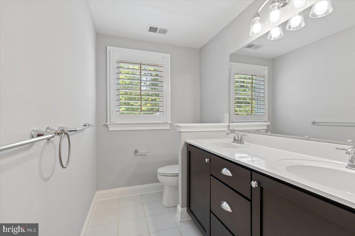 RADNOR HUNT - Residential