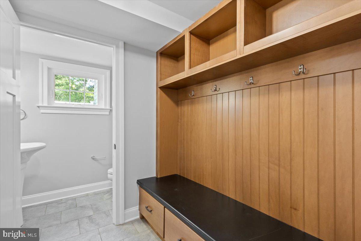 RADNOR HUNT - Residential