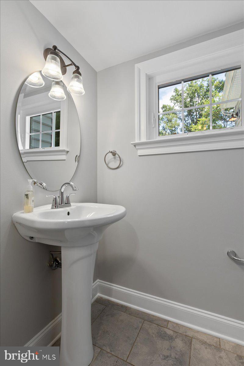 RADNOR HUNT - Residential