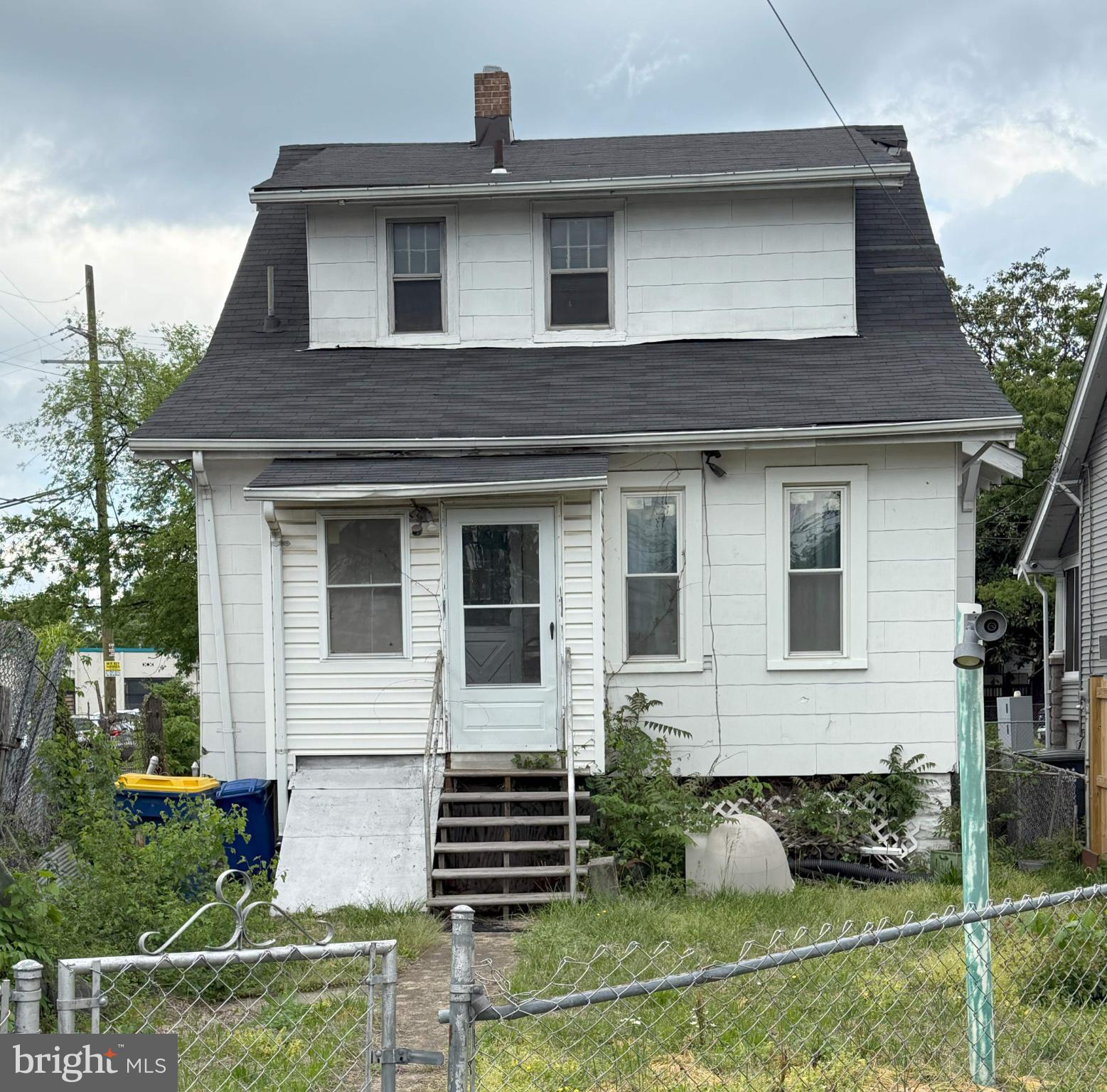 1622 EASTERN AVENUE NE