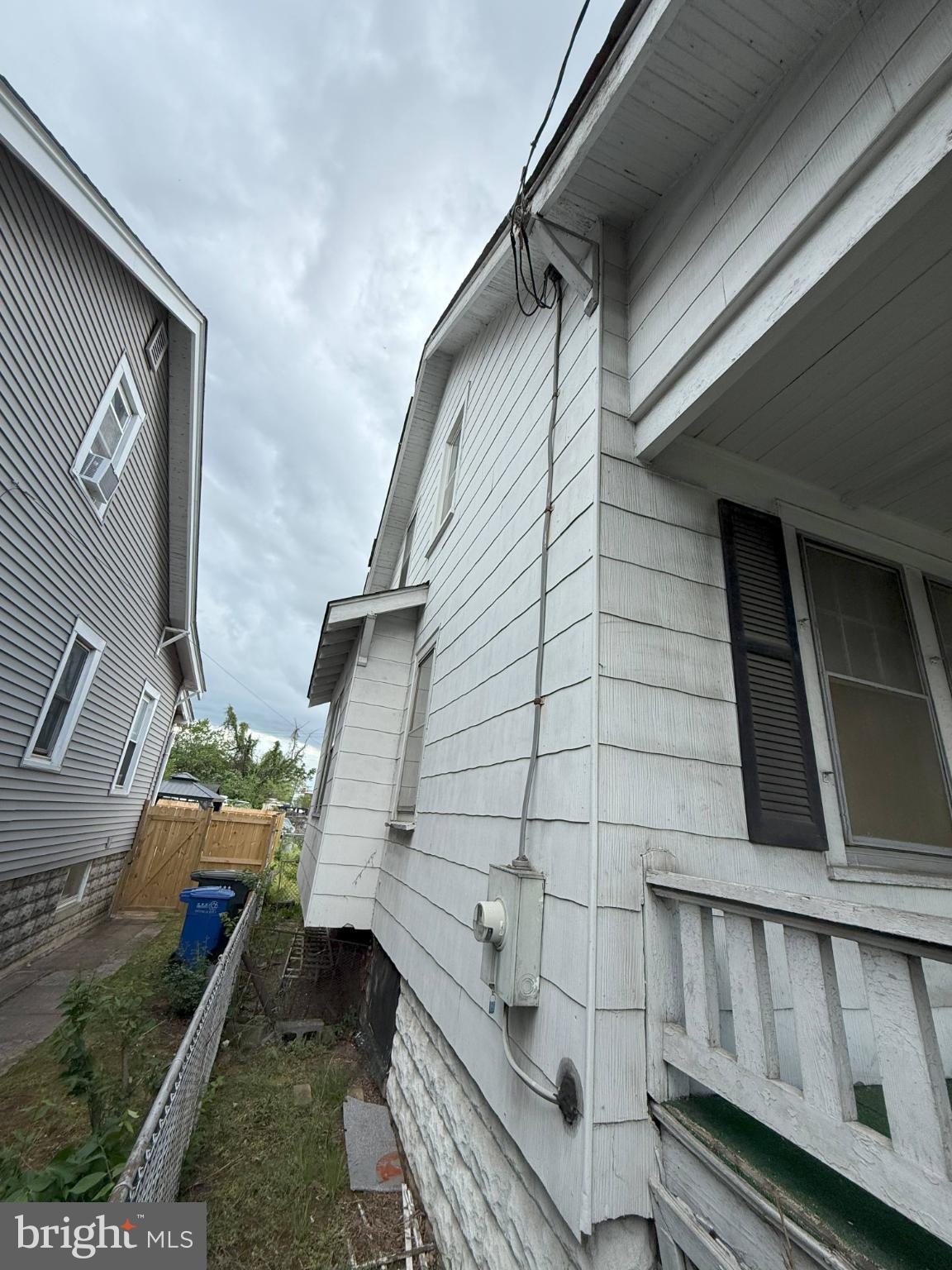 1622 EASTERN AVENUE NE