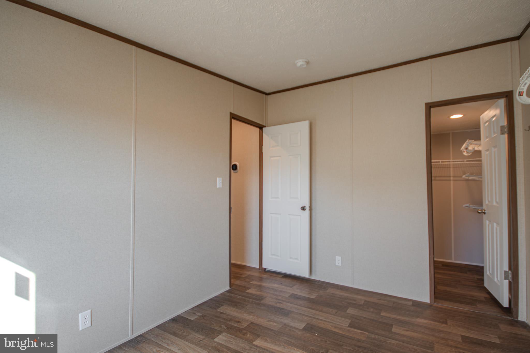 STRAWBERRY VILLAGE - Residential