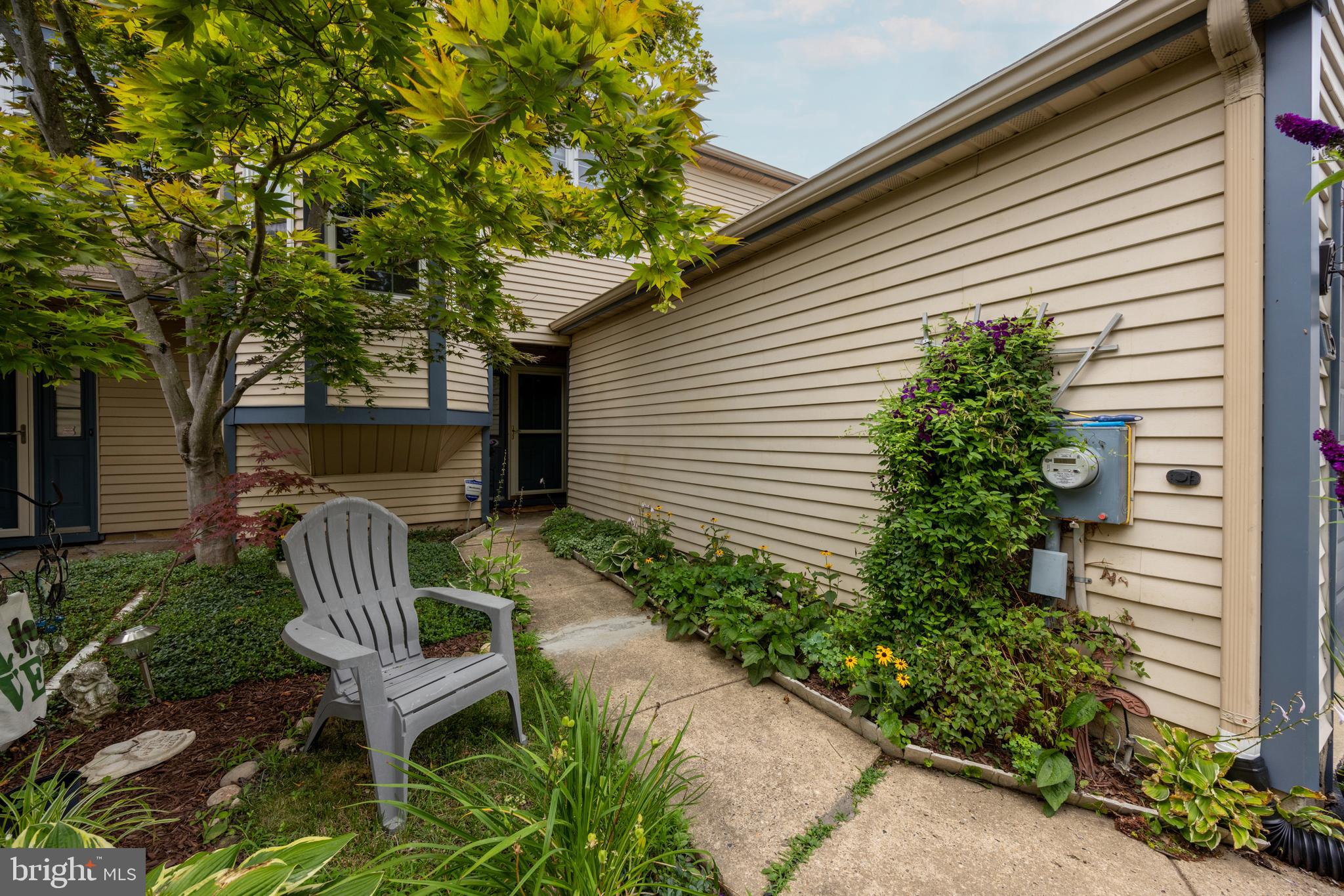 15 WILLOW BEND DRIVE