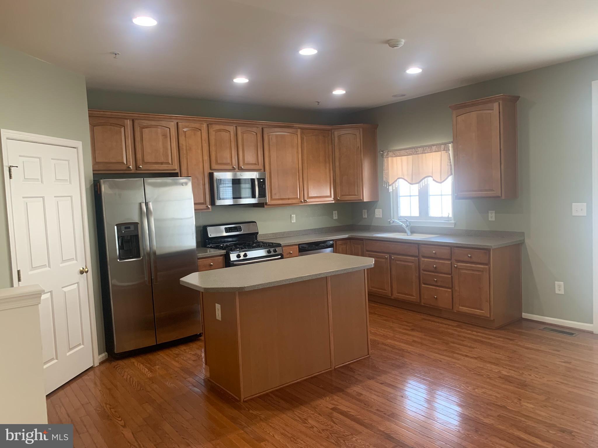 HONEYGO VILLAGE - Residential Lease