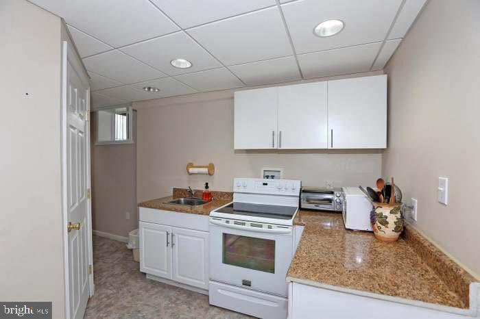 SAYBROOKE - Residential Lease