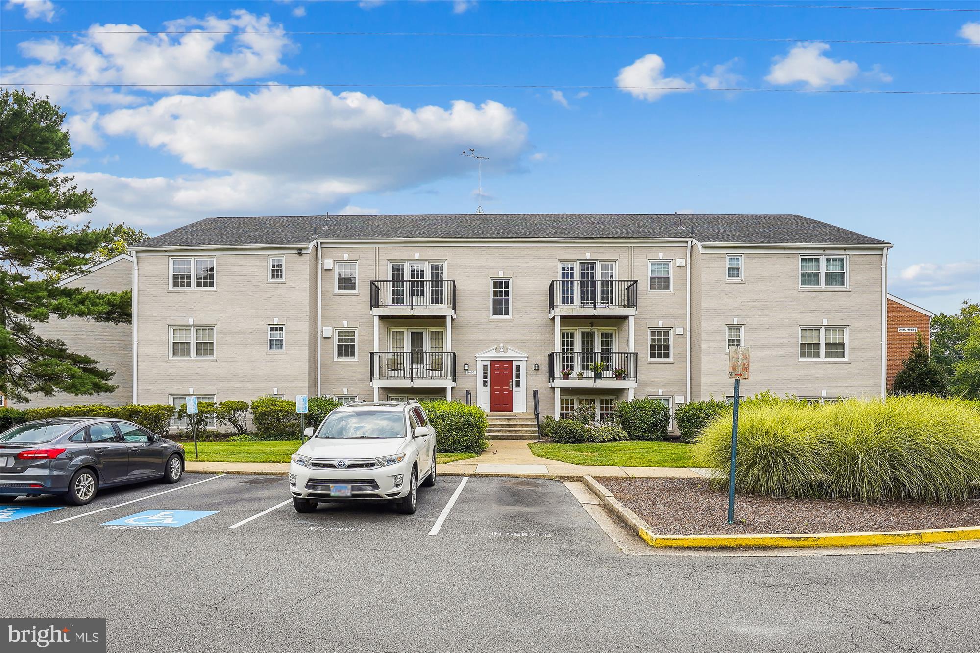 All Utilities Included! Spacious 1 bedroom 1 bathroom condo located on the 3rd floor with a private balcony and city views in the heart of Fairfax City. This bright and airy unit offers generous living space and unbeatable convenience—walk to shops, restaurants, and public transit. Community features include a swimming pool, tennis and basketball courts, tot lot/playground, and common laundry in the building. Only cats considered. Available 09/11/2025.