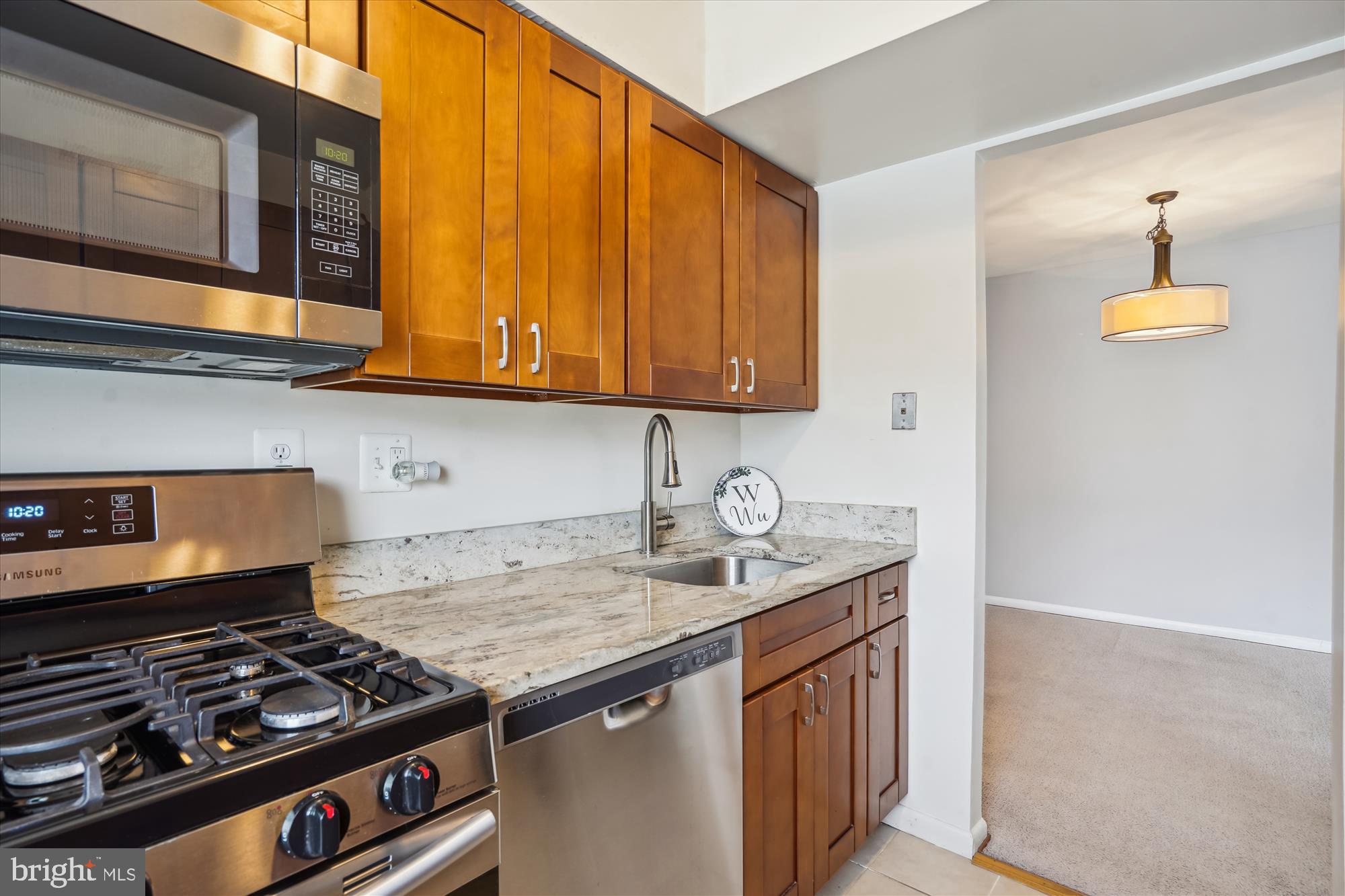 FOXCROFT COLONY CONDOS - Residential Lease