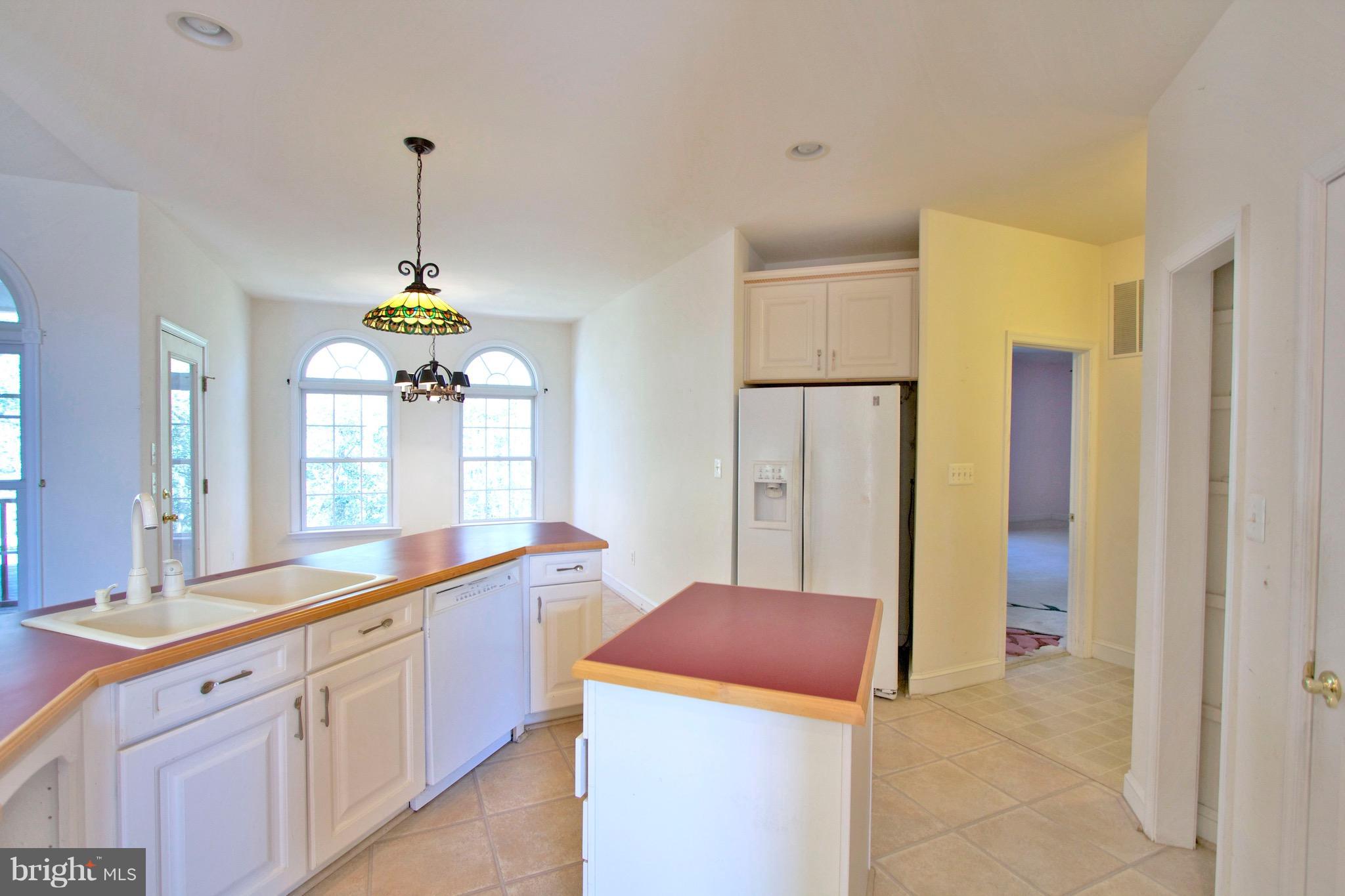 ESTATES AT SINGLETREE - Residential