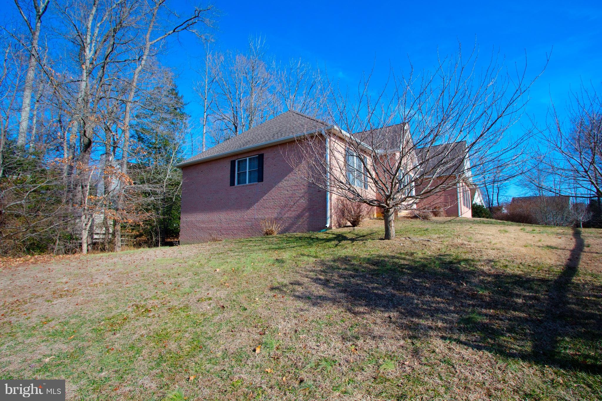 ESTATES AT SINGLETREE - Residential