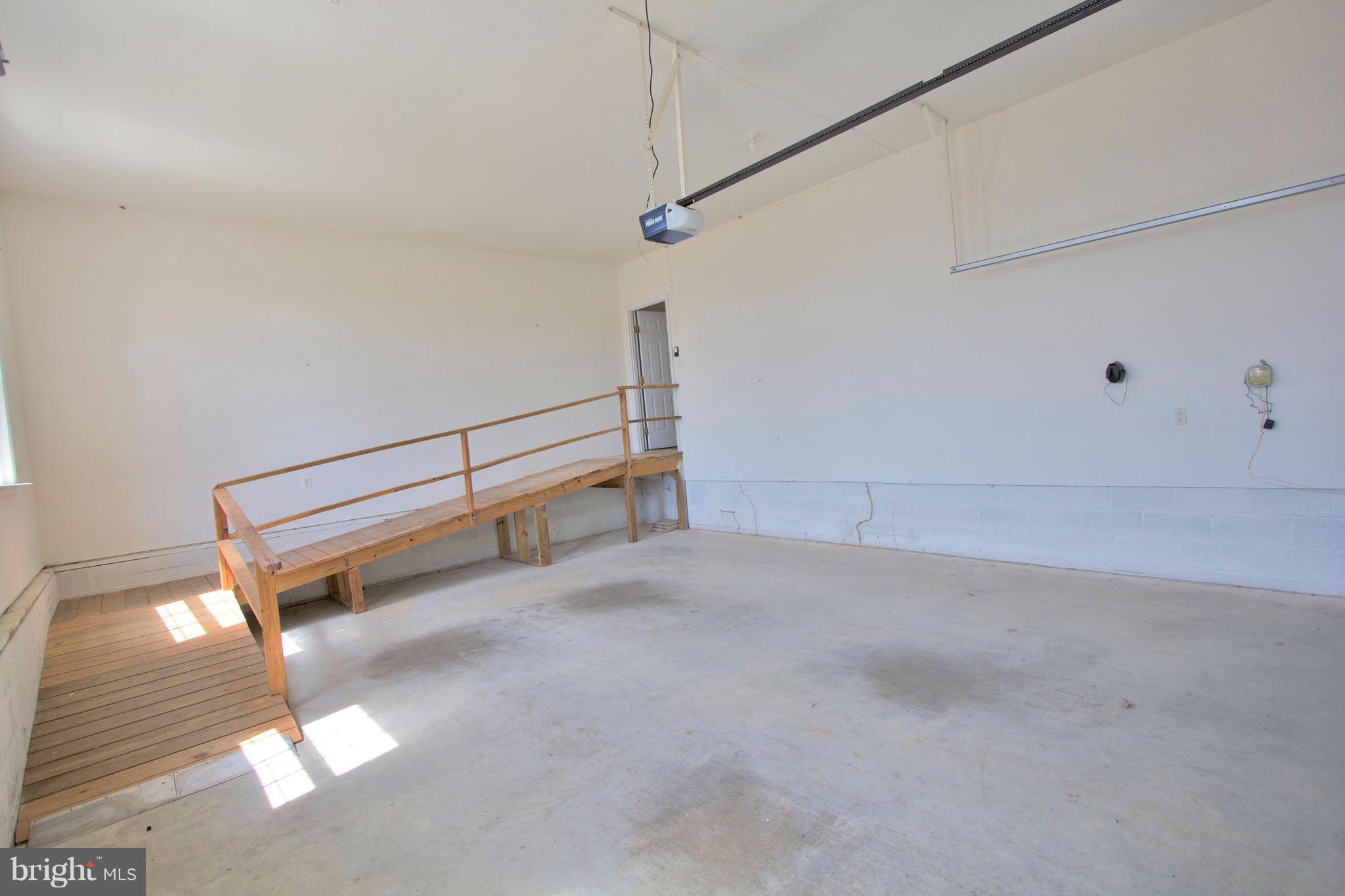 ESTATES AT SINGLETREE - Residential