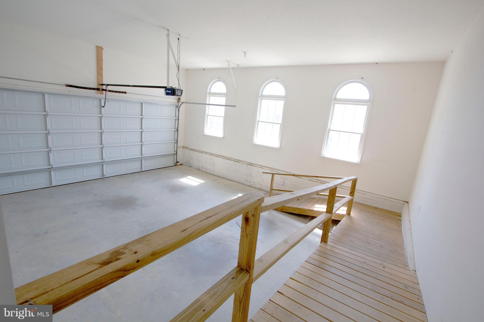 ESTATES AT SINGLETREE - Residential