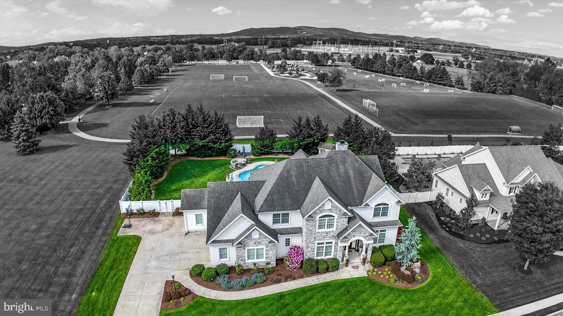 MEADOWVIEW ESTATES - Residential