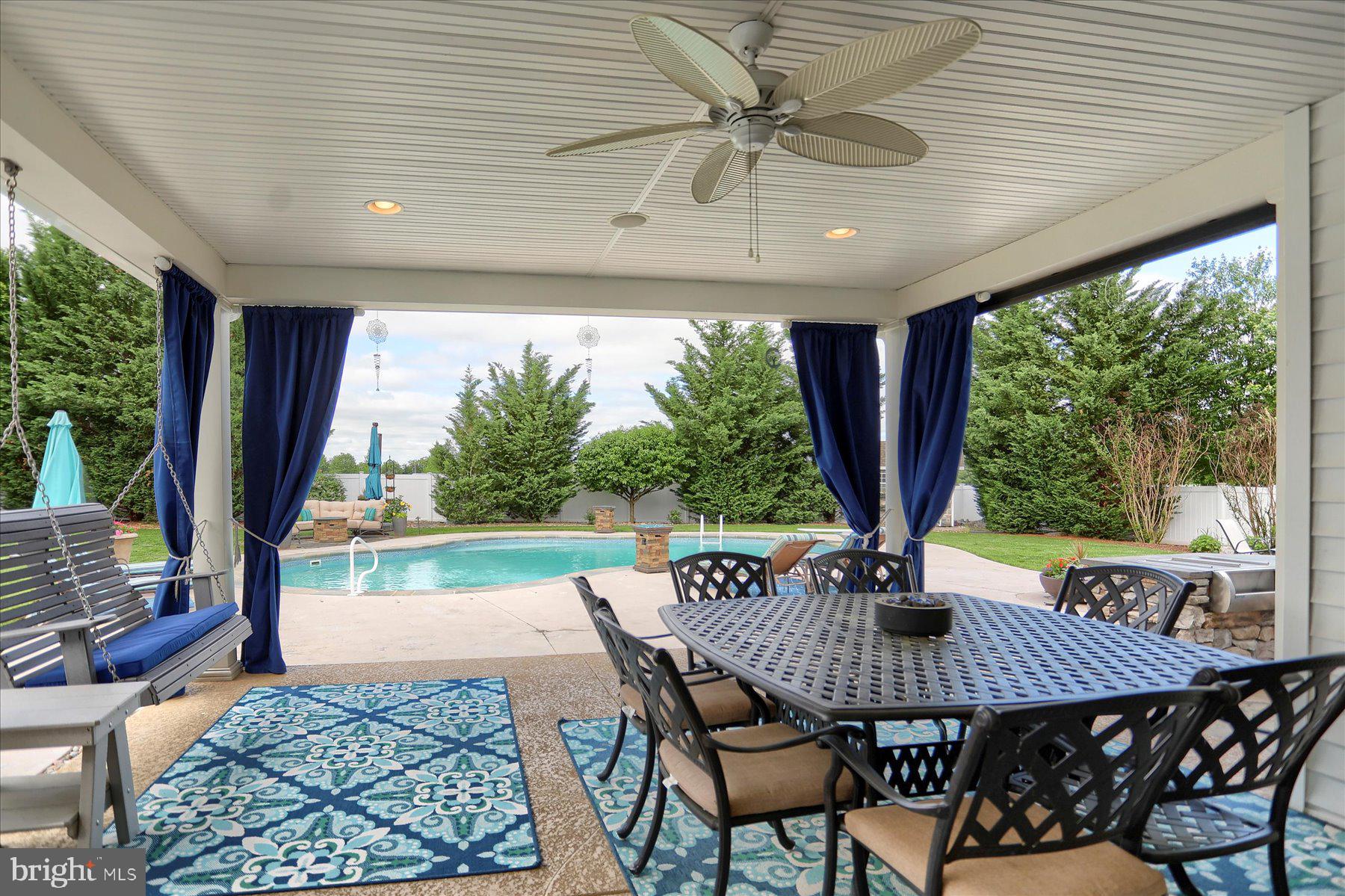 MEADOWVIEW ESTATES - Residential