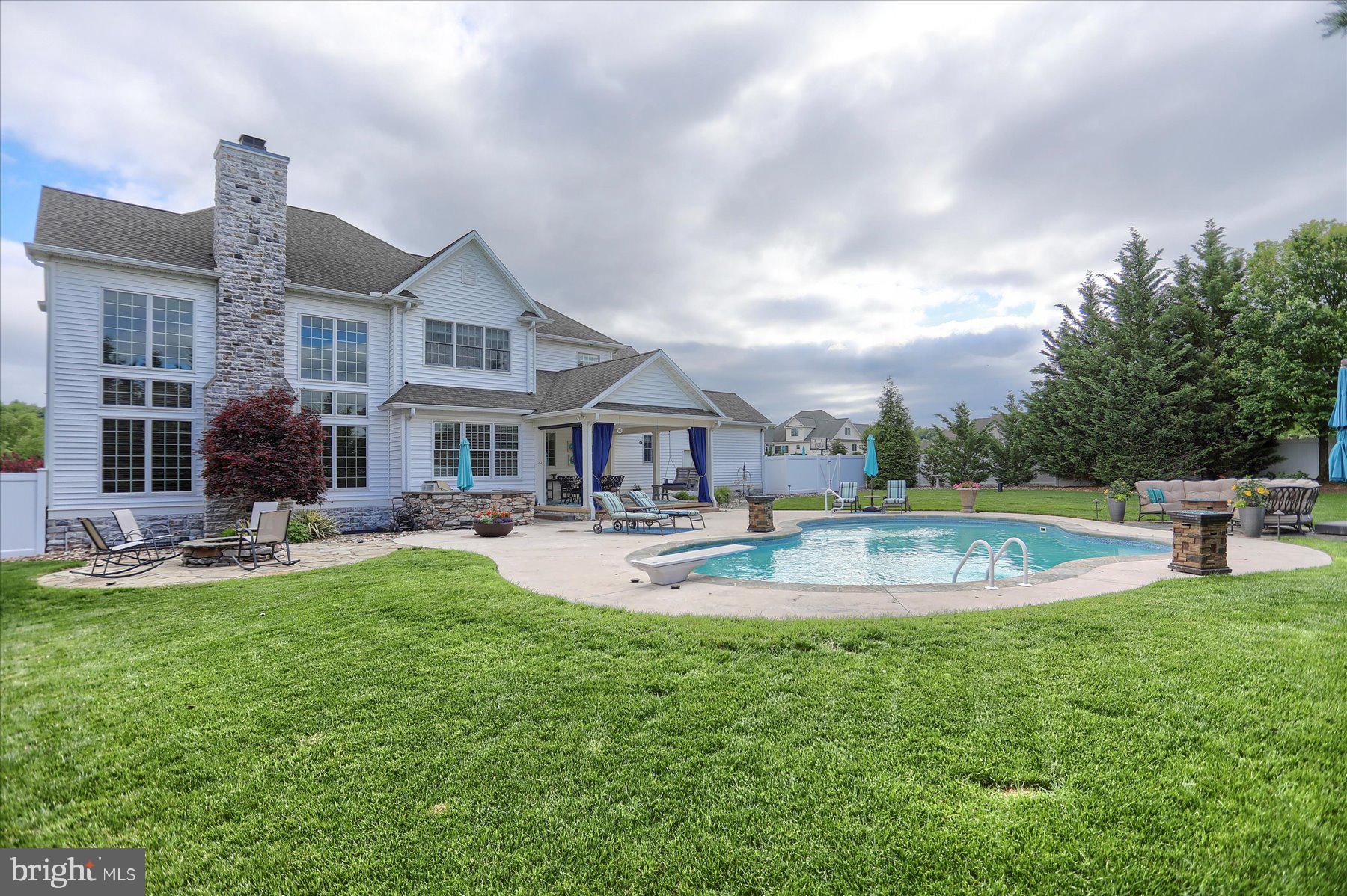 MEADOWVIEW ESTATES - Residential