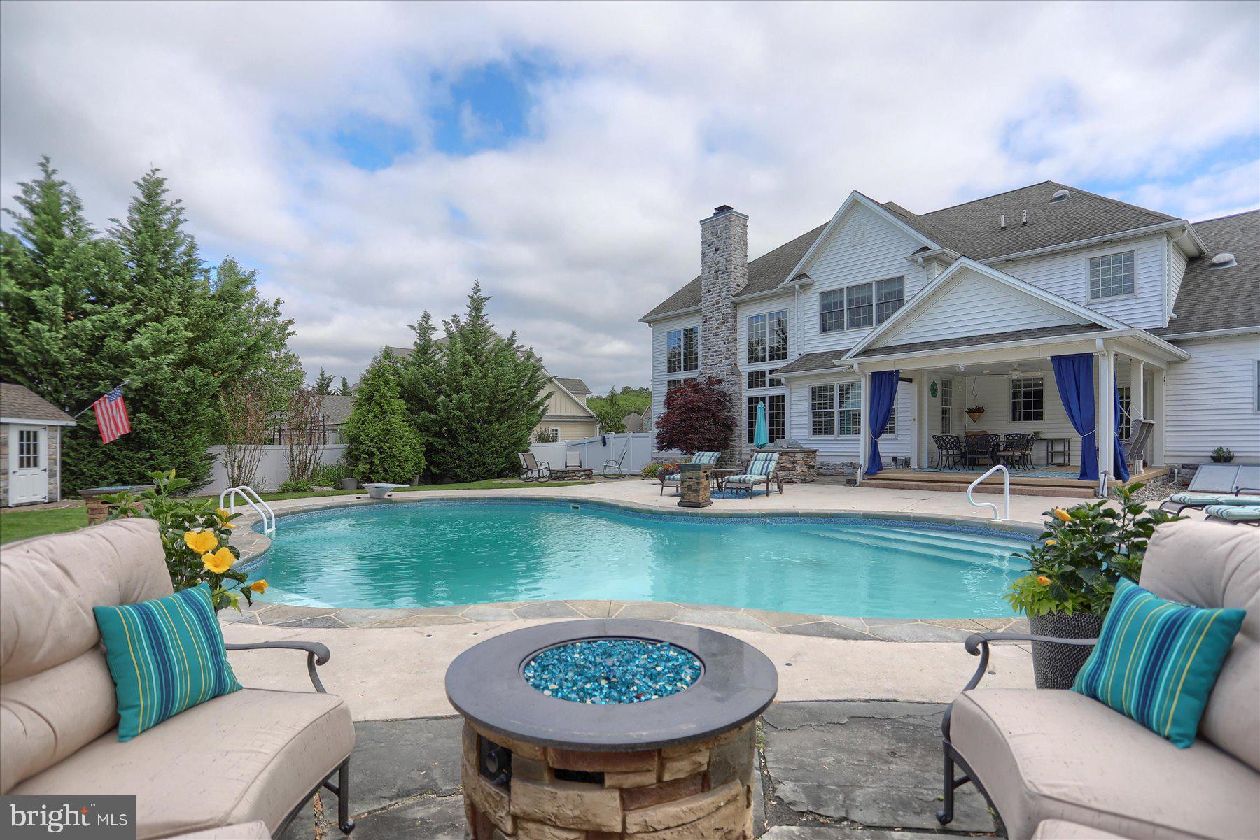 MEADOWVIEW ESTATES - Residential