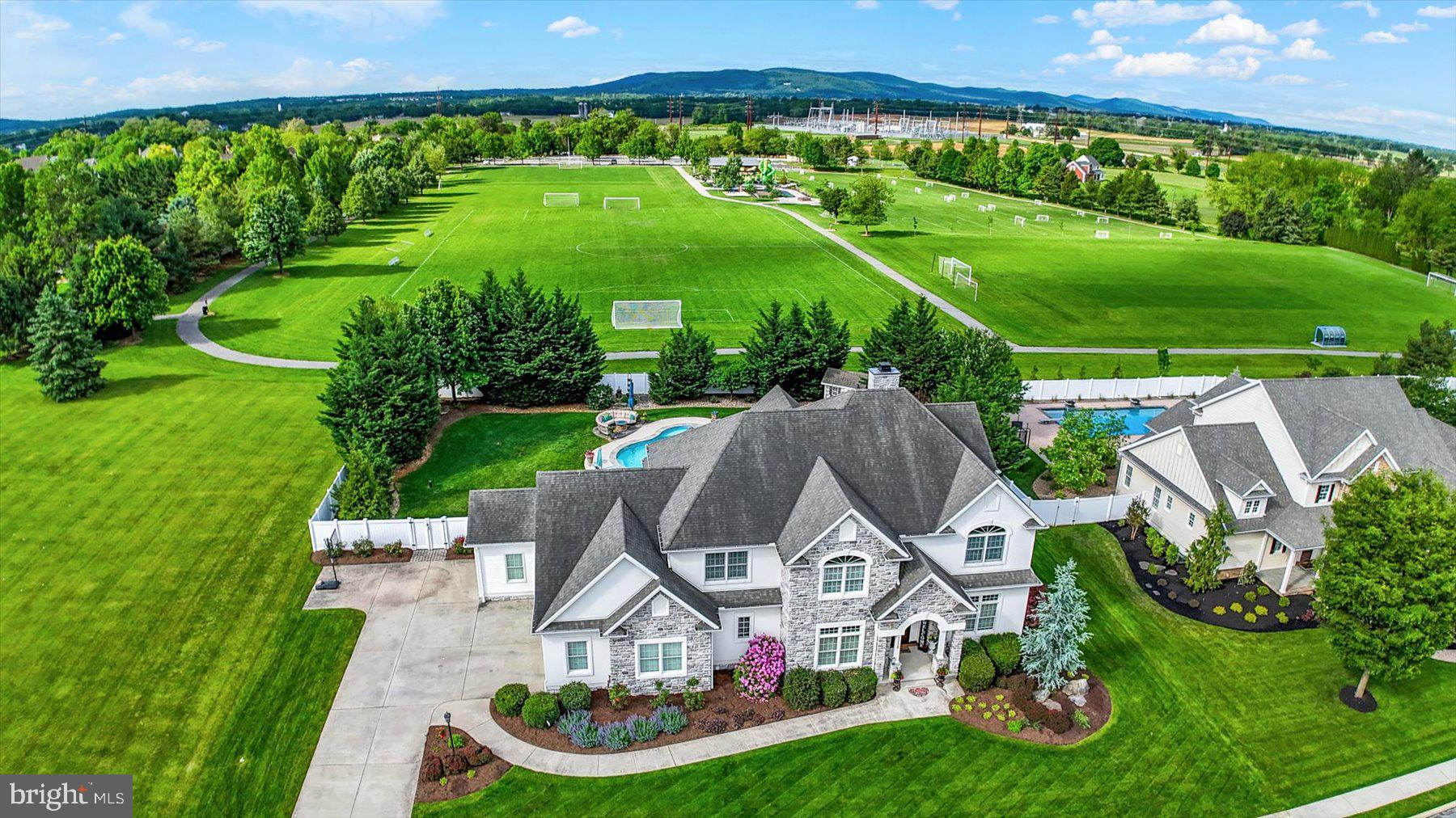 MEADOWVIEW ESTATES - Residential