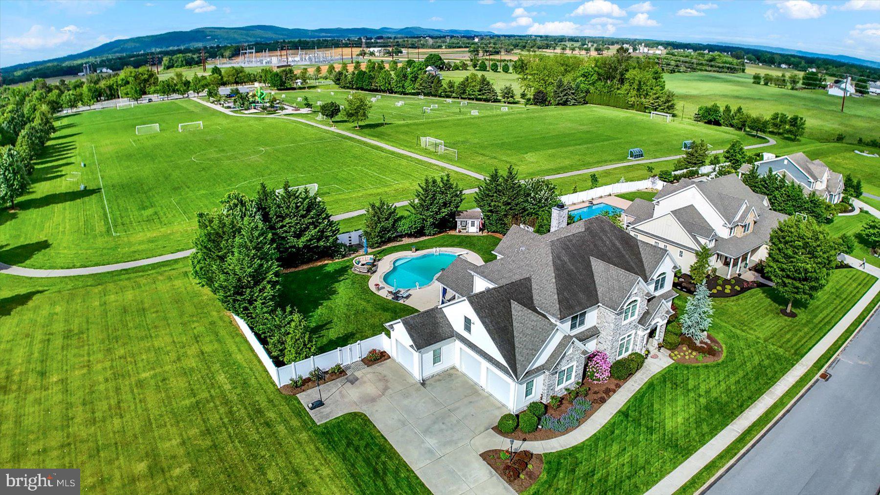 MEADOWVIEW ESTATES - Residential