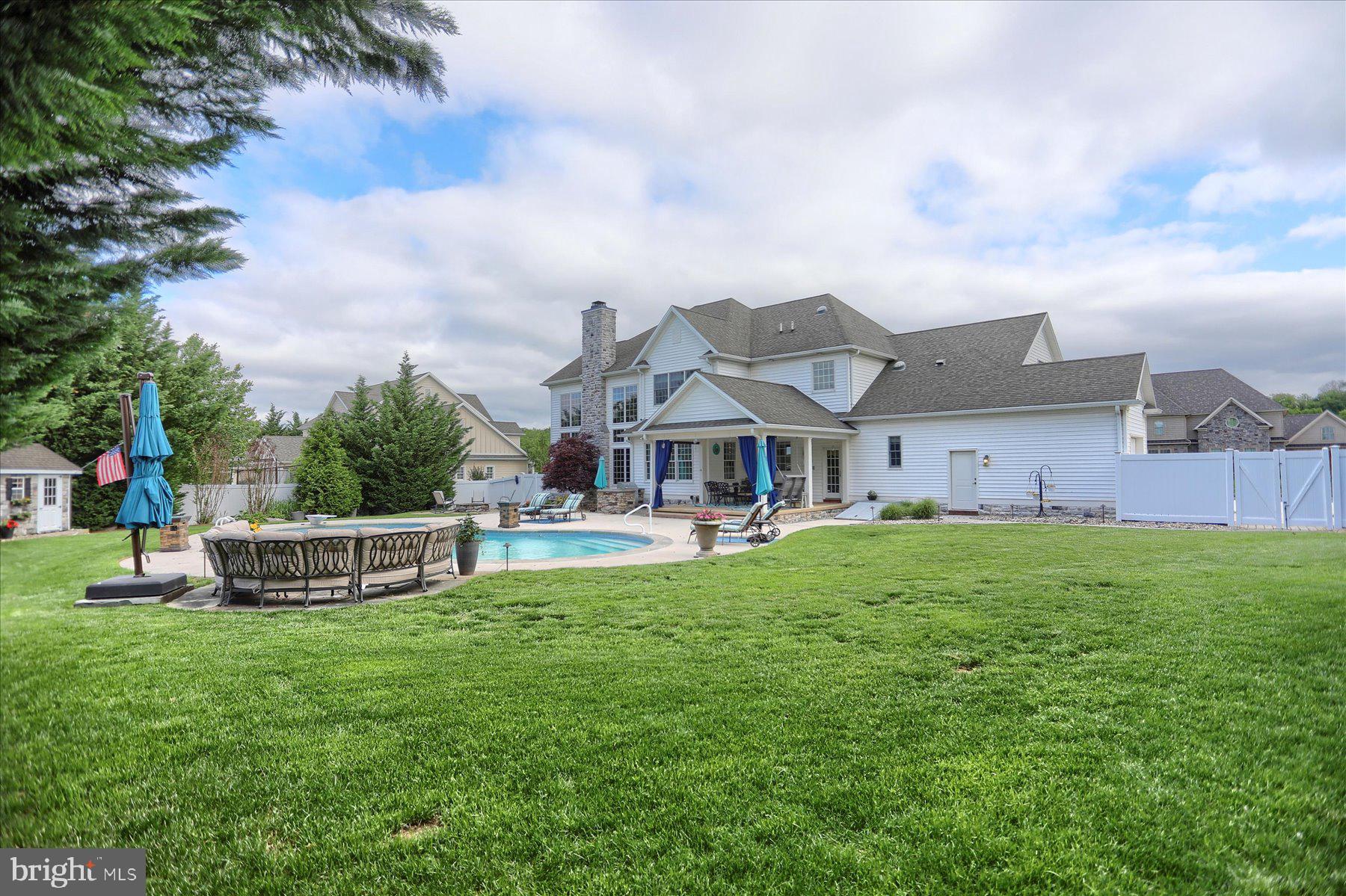 MEADOWVIEW ESTATES - Residential