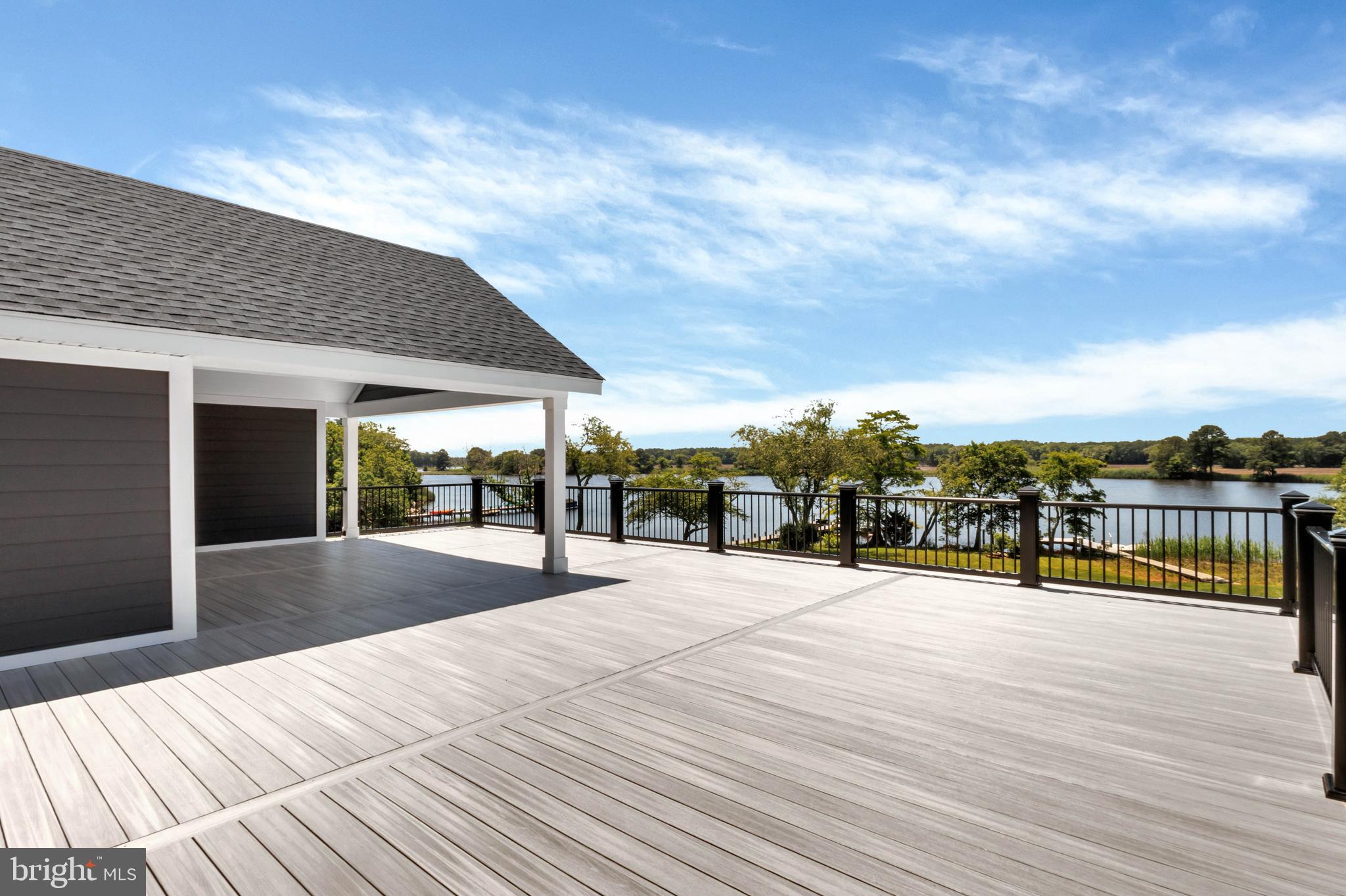 STRAY FOX - Residential