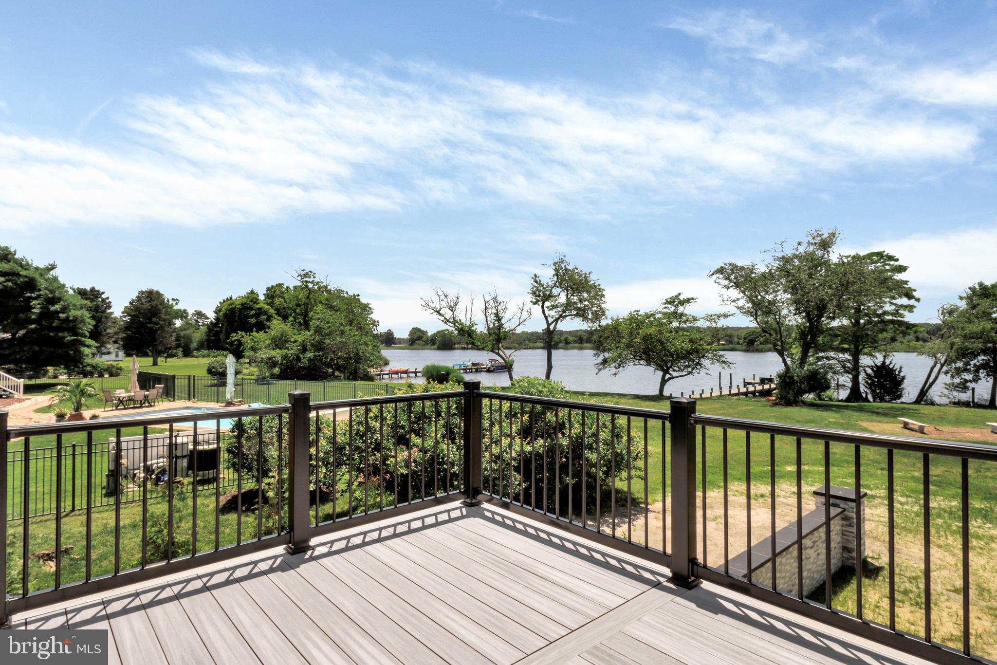 STRAY FOX - Residential