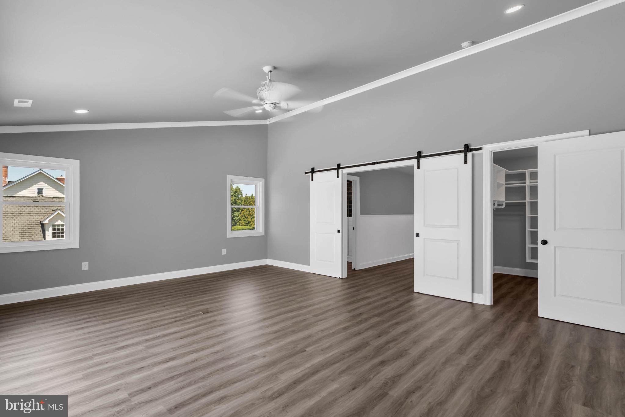 STRAY FOX - Residential