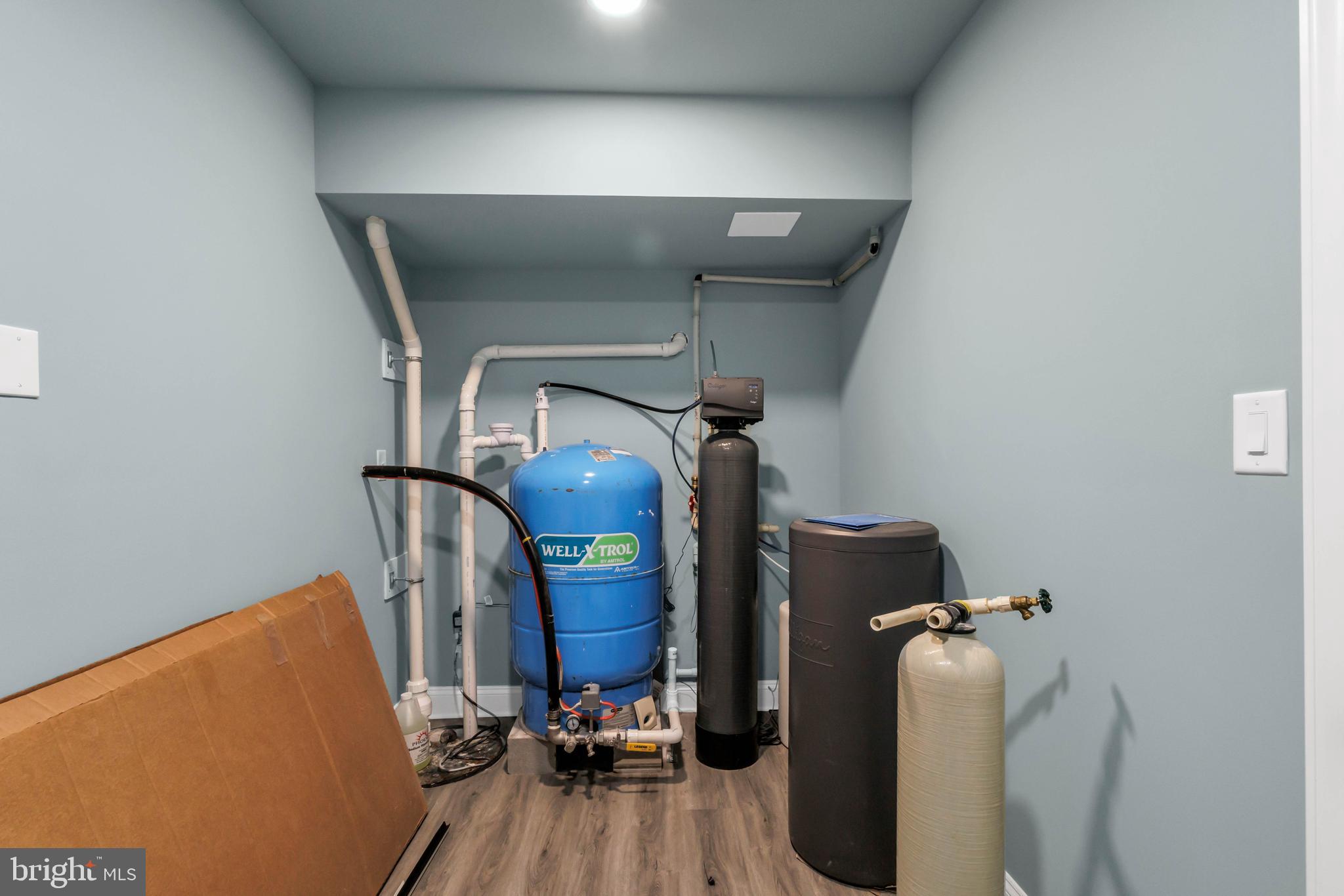 STRAY FOX - Residential