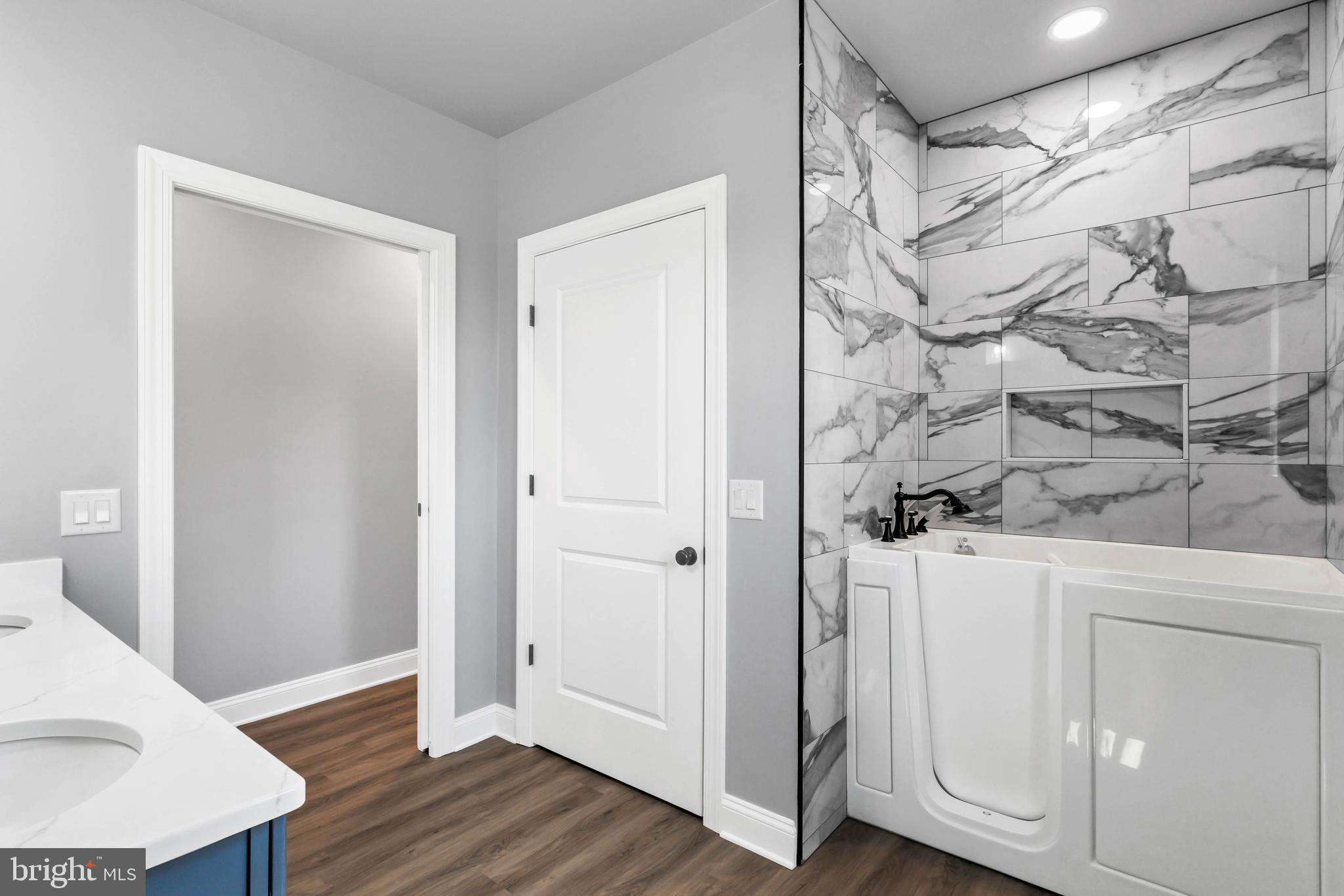 STRAY FOX - Residential