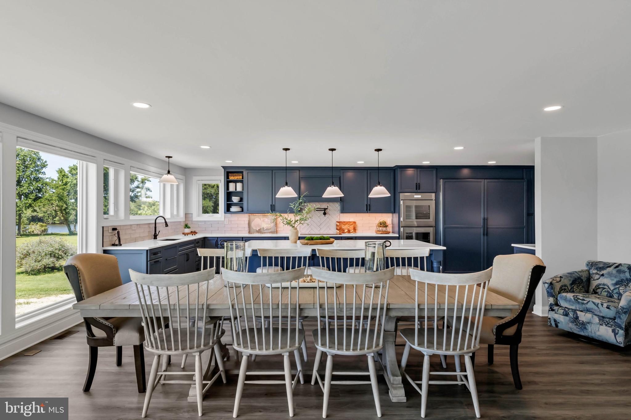 STRAY FOX - Residential