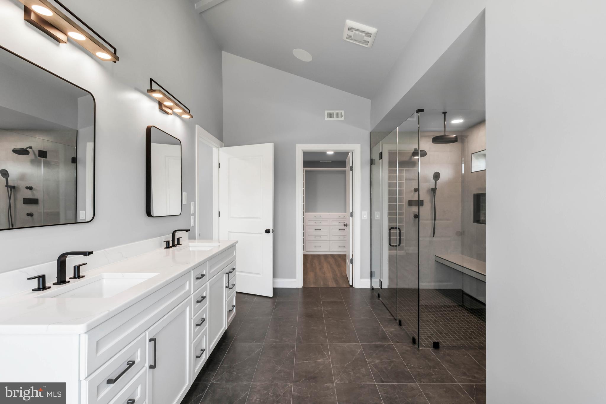 STRAY FOX - Residential