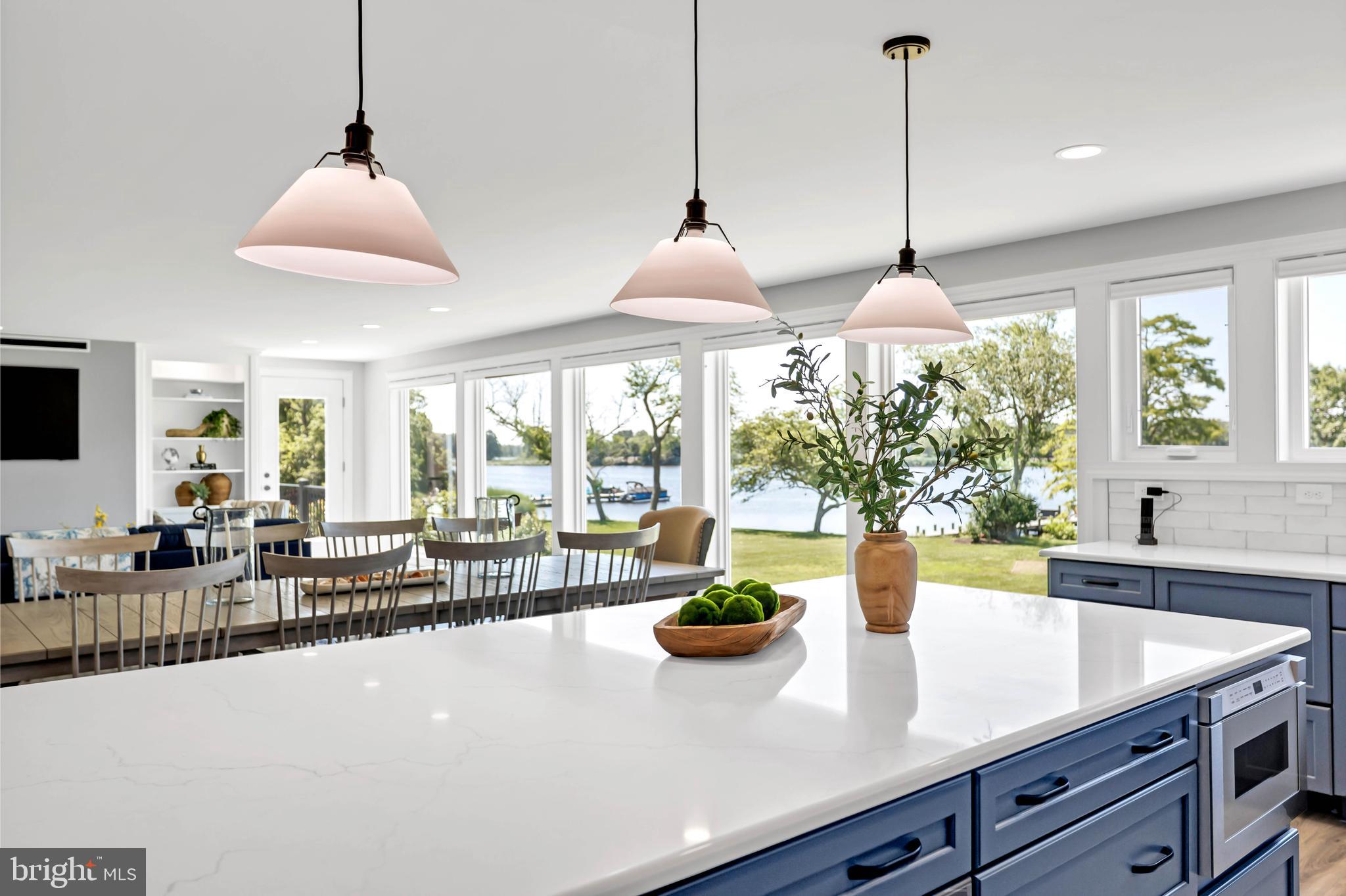 STRAY FOX - Residential