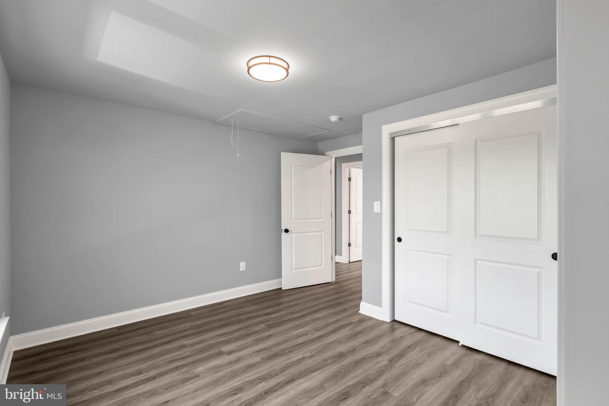 STRAY FOX - Residential