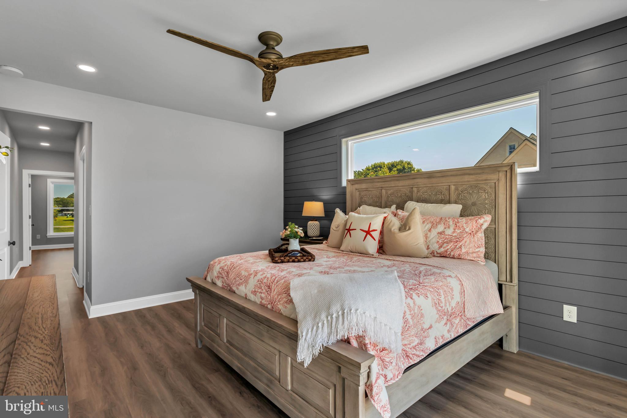 STRAY FOX - Residential