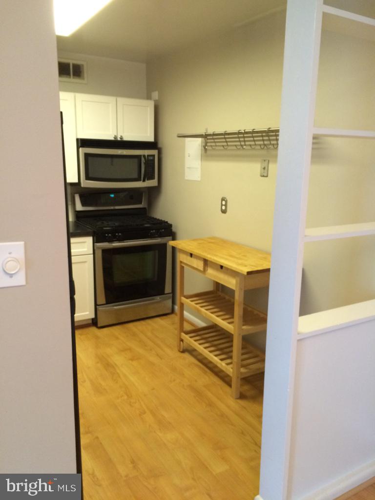 WHITEHALL - Residential