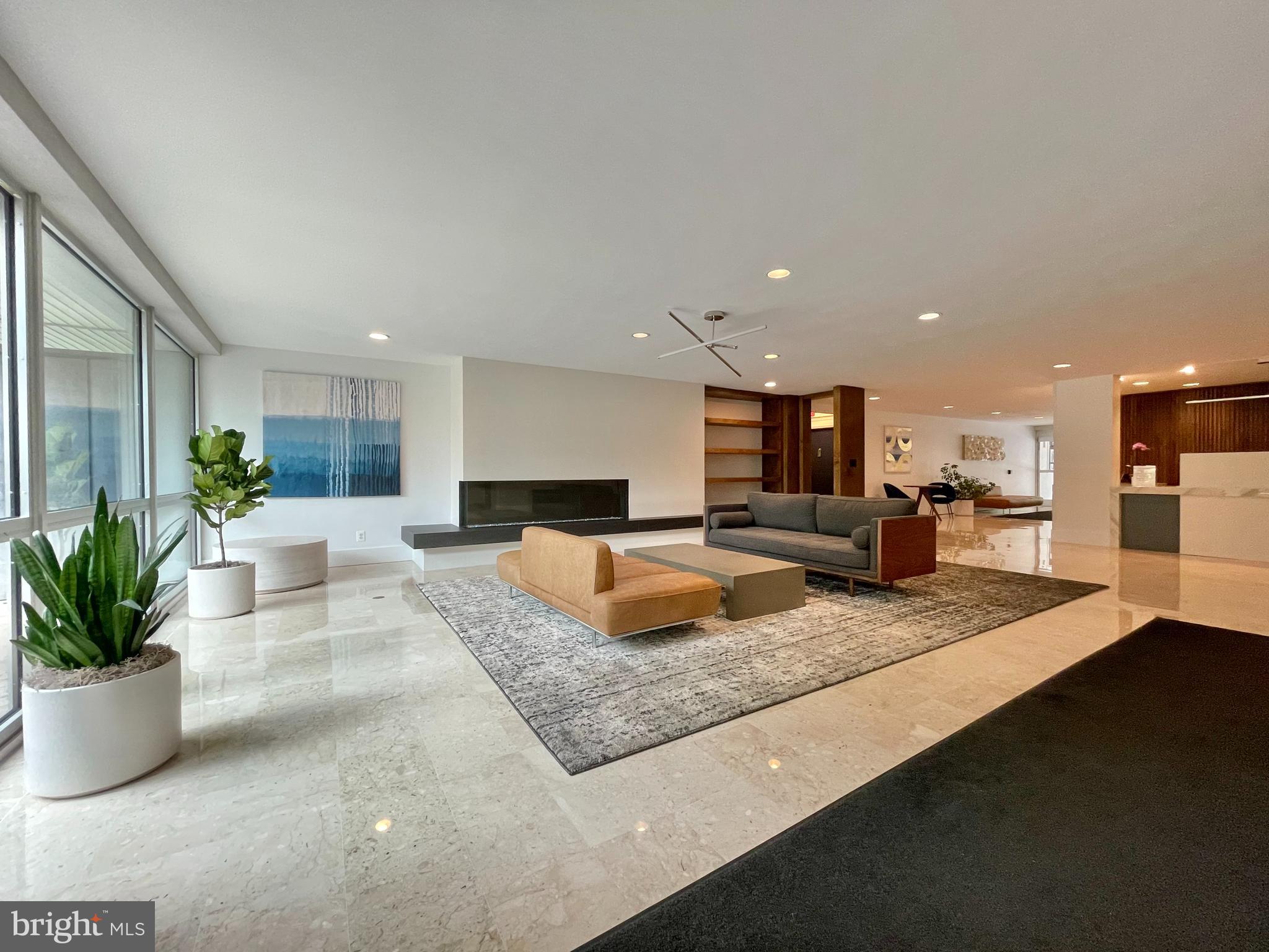 WHITEHALL - Residential