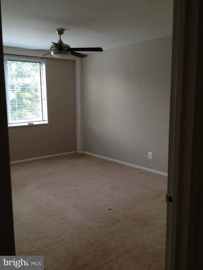 WHITEHALL - Residential