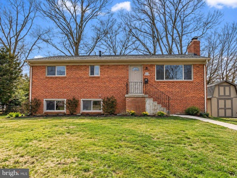 Photo of 6020 Trailside Drive, SPRINGFIELD, VA 22150 (MLS # VAFX2345800)