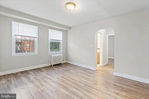 MLS: DCDC2273154
