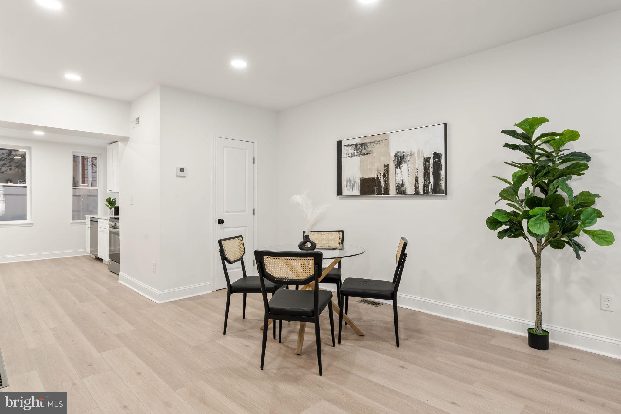 POINT BREEZE - Residential