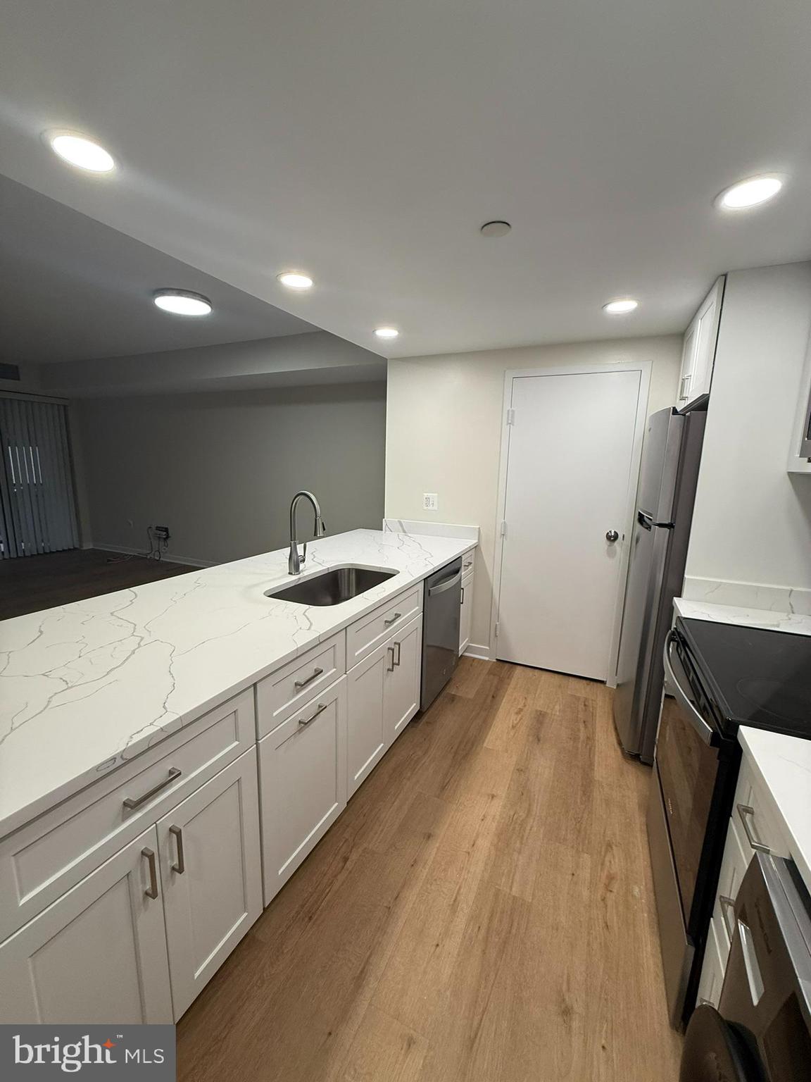 ATRIUM CONDO - Residential Lease