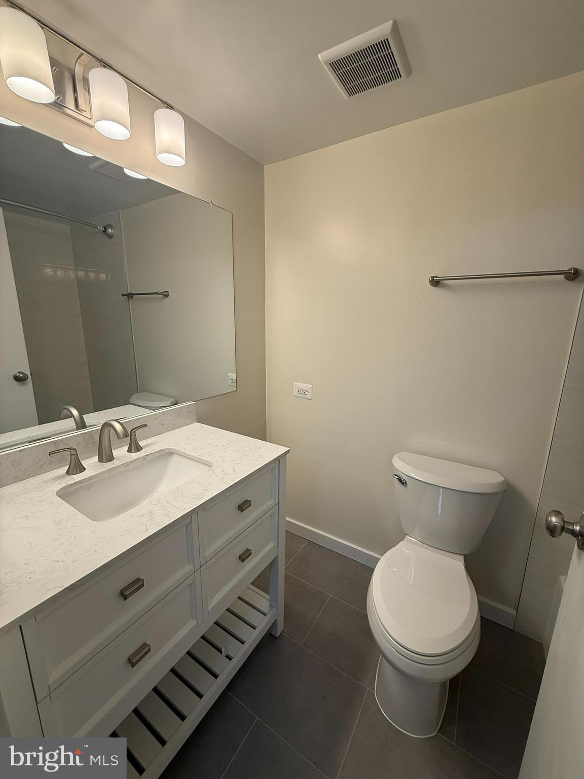 ATRIUM CONDO - Residential Lease