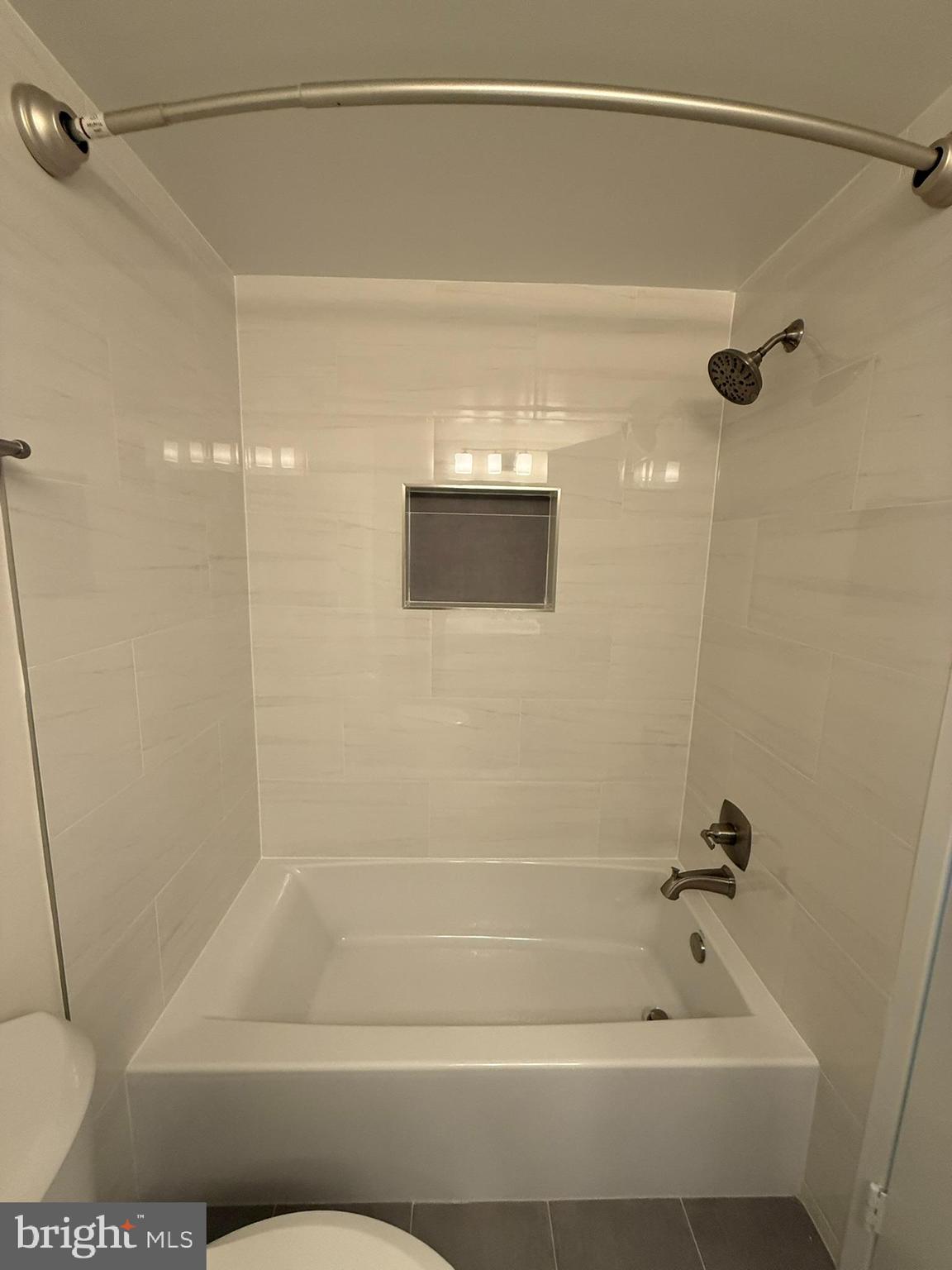 ATRIUM CONDO - Residential Lease