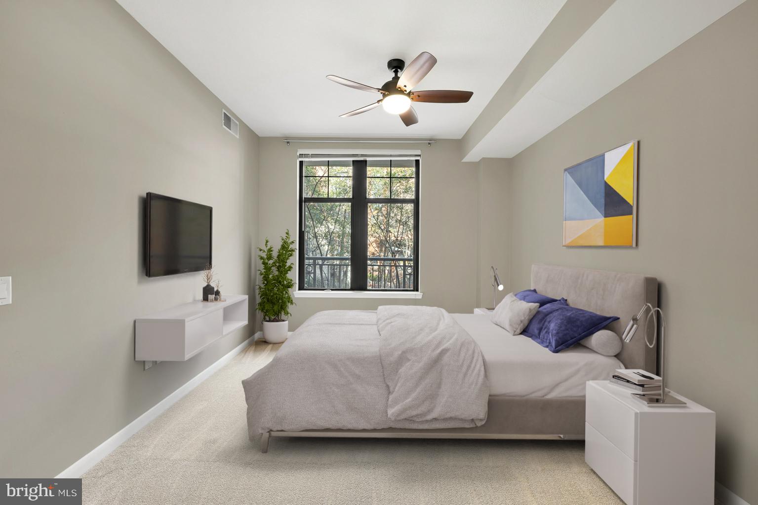 CLARENDON 1021 - Residential