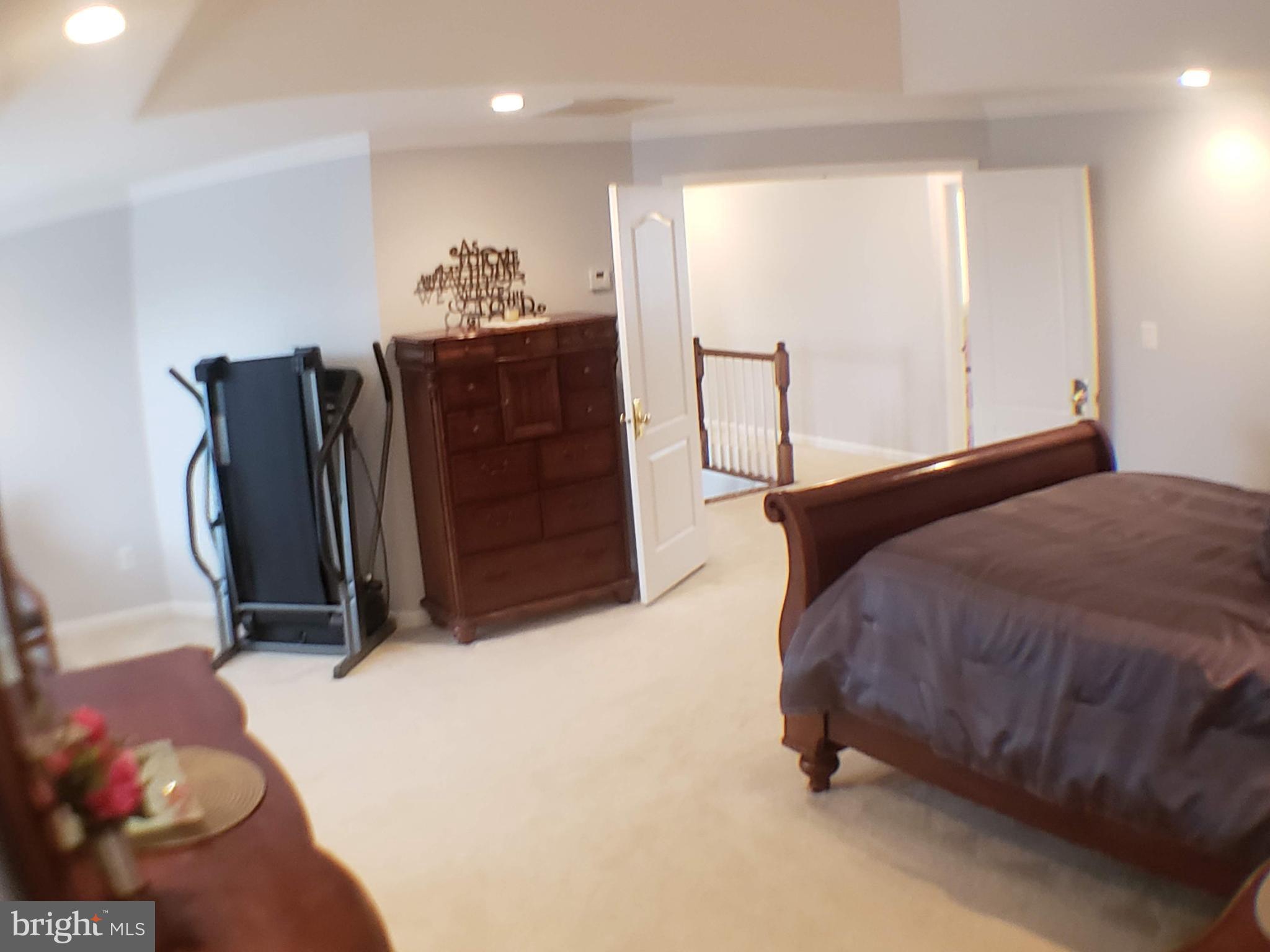 SOUTH RIDING - Residential