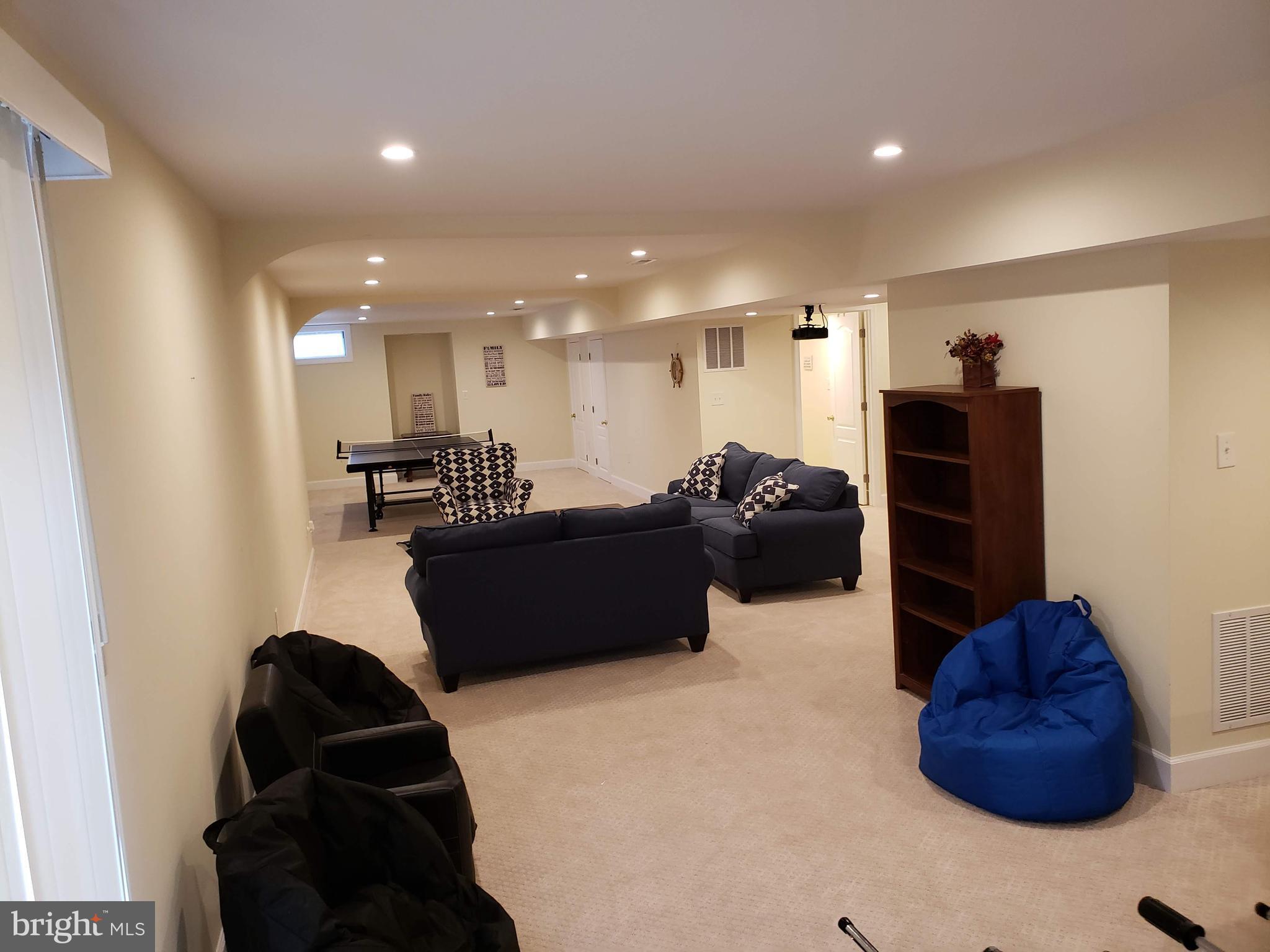 SOUTH RIDING - Residential