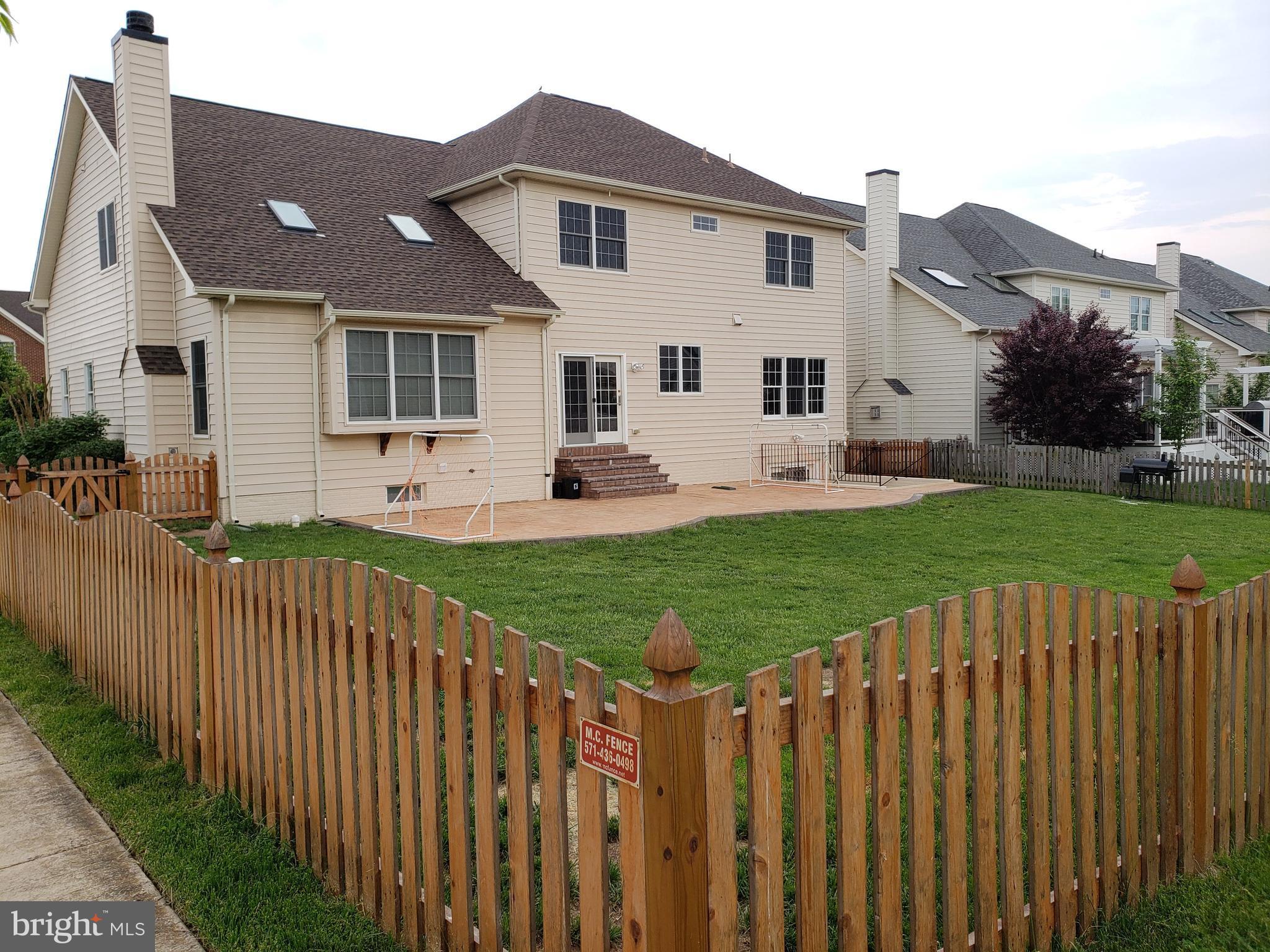 SOUTH RIDING - Residential