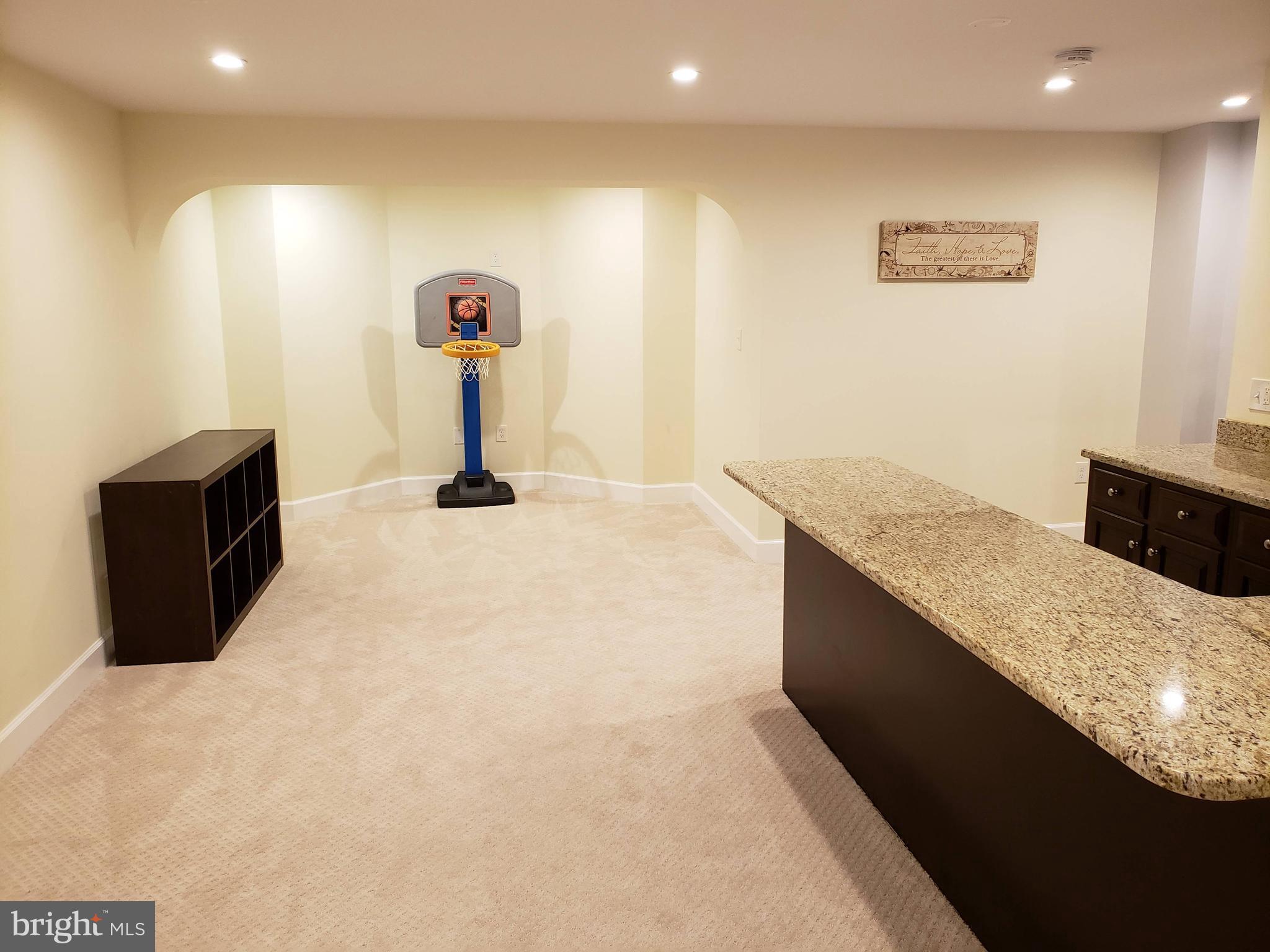 SOUTH RIDING - Residential