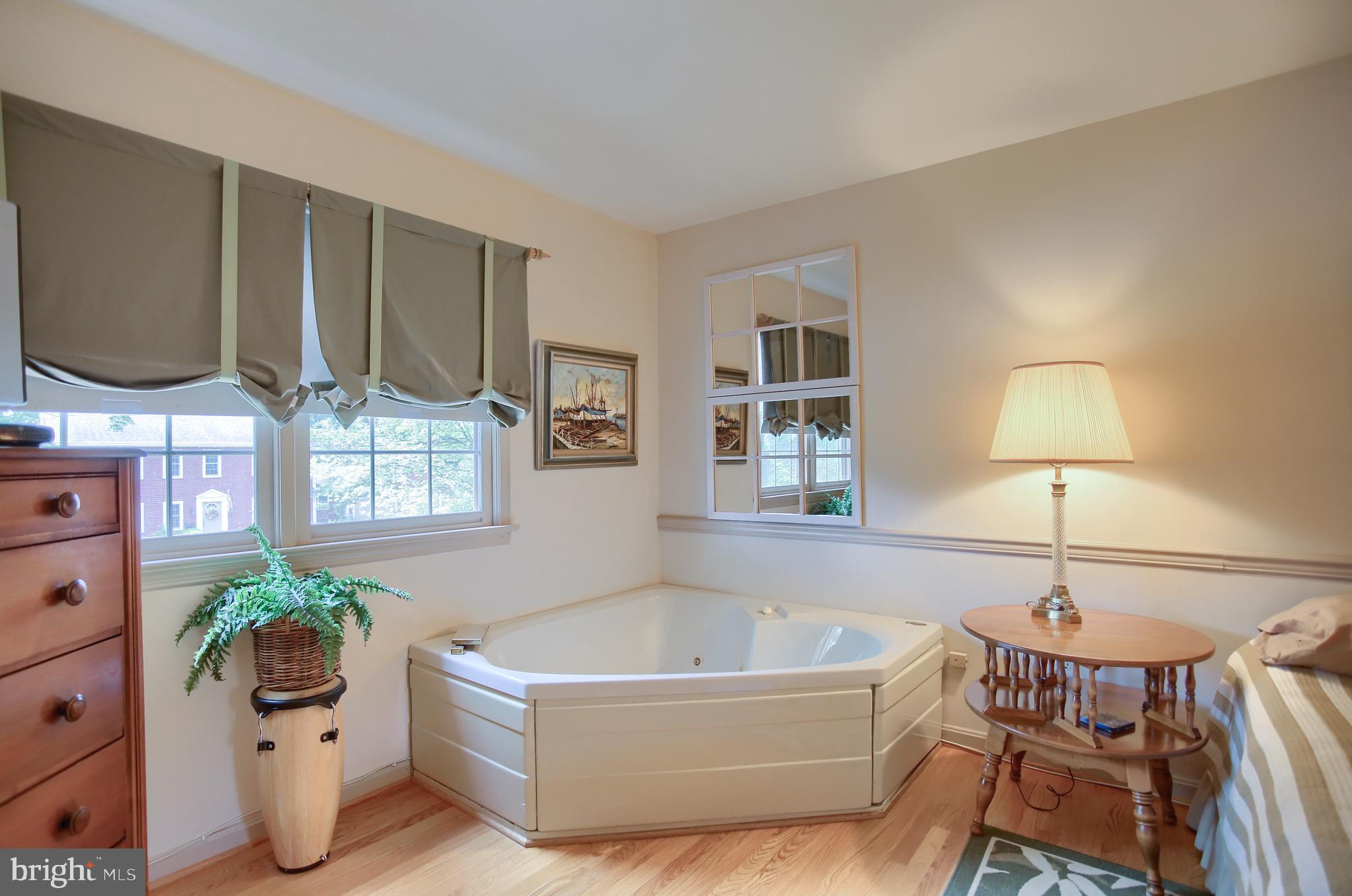 GREEN LANE FARMS - Residential