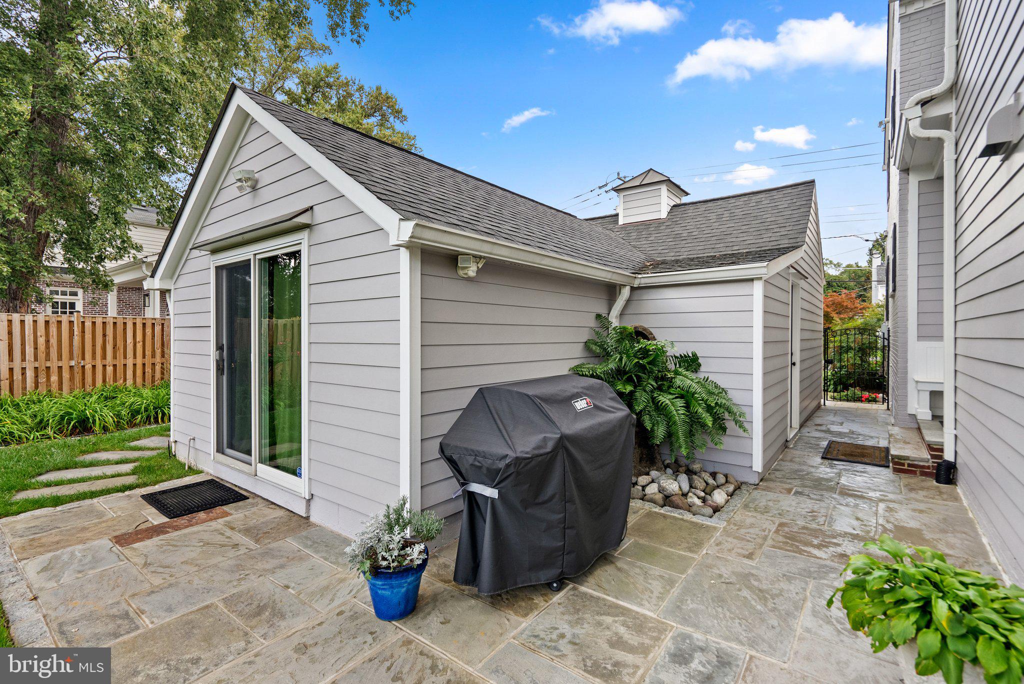 BROOKHAVEN - Residential