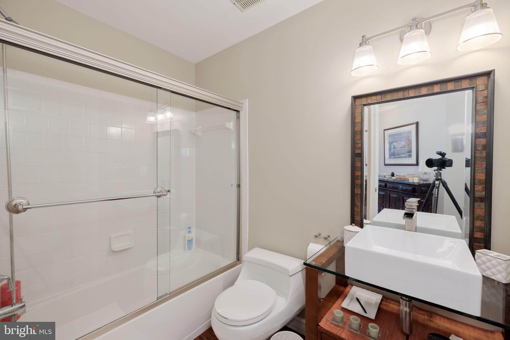 CAMERON STATION - Residential Lease