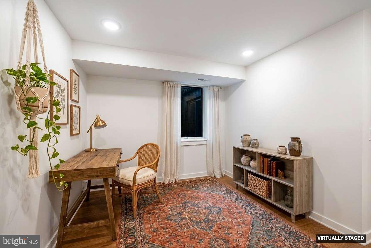 LUDLOW - Residential